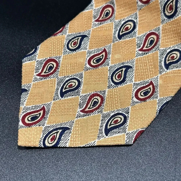Gitman Bros Tie Men's 59" Length 4" Width Yellow Paisley Print 100% Pure Silk - Picture 2 of 6